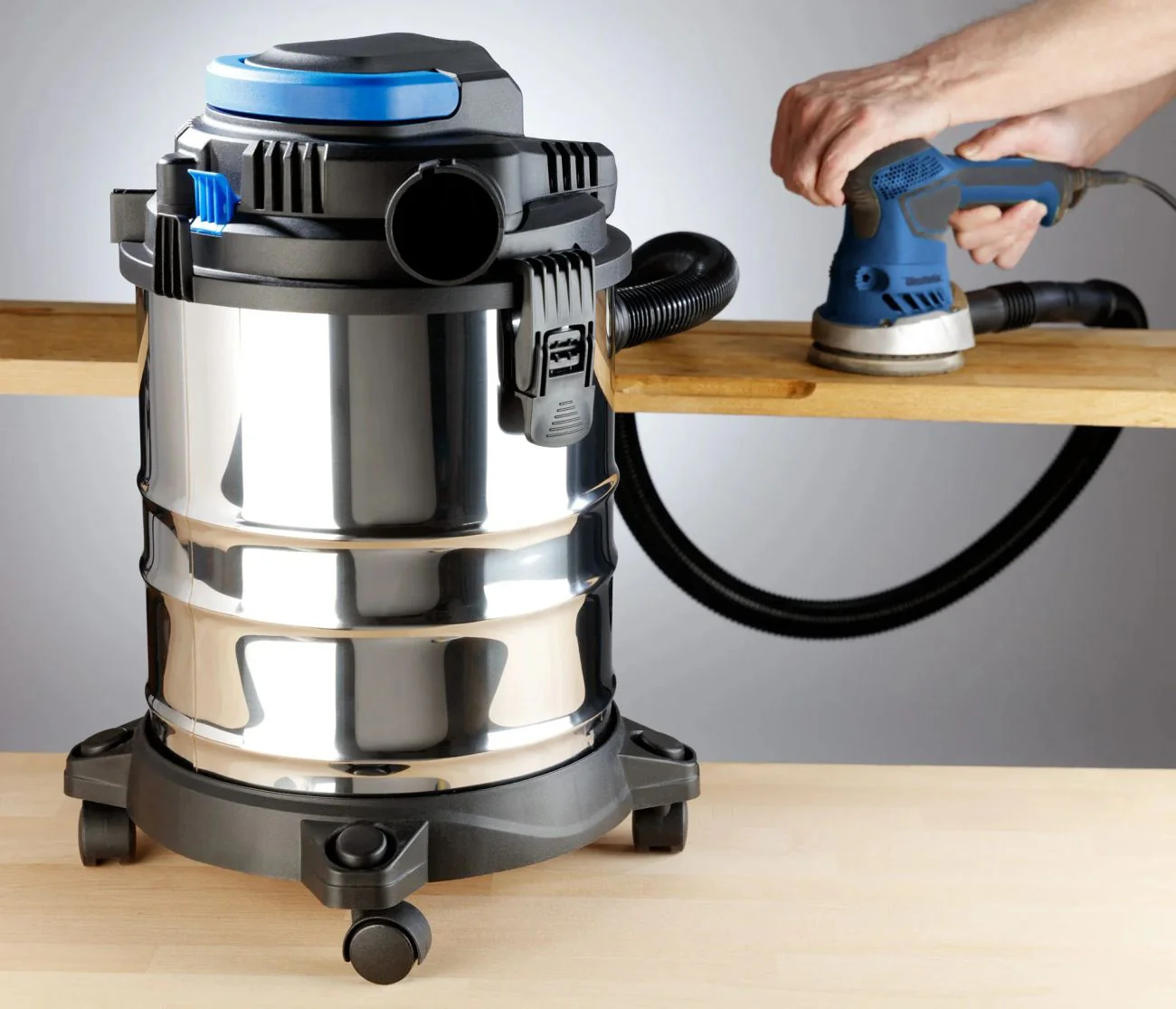 3in1 Nass-/Trockensauger & Bläser aus Edelstahl – 1200W, 25L Tank