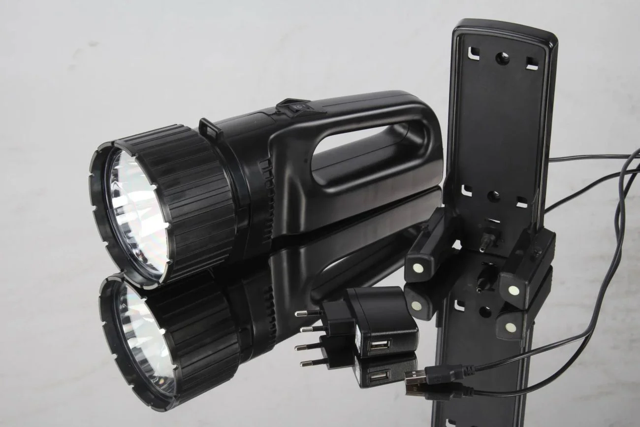 Akku LED Handscheinwerfer mit 5W Cree LED, 330 Lumen, IP54 - Image 2