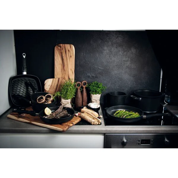 AMT GASTROGUSS Poêle à frire carrée, compatible avec l'induction, longueur  280 mm, motif BBQ - Image 4