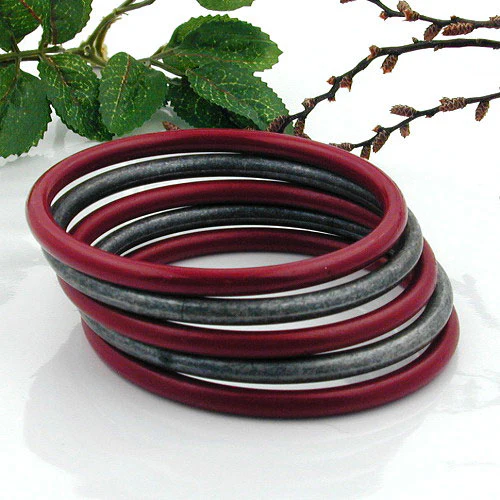 Armreifen-Ringspiel mit 5 Kunststoffringen 75x25mm 3x rot und 2x silbergrau
