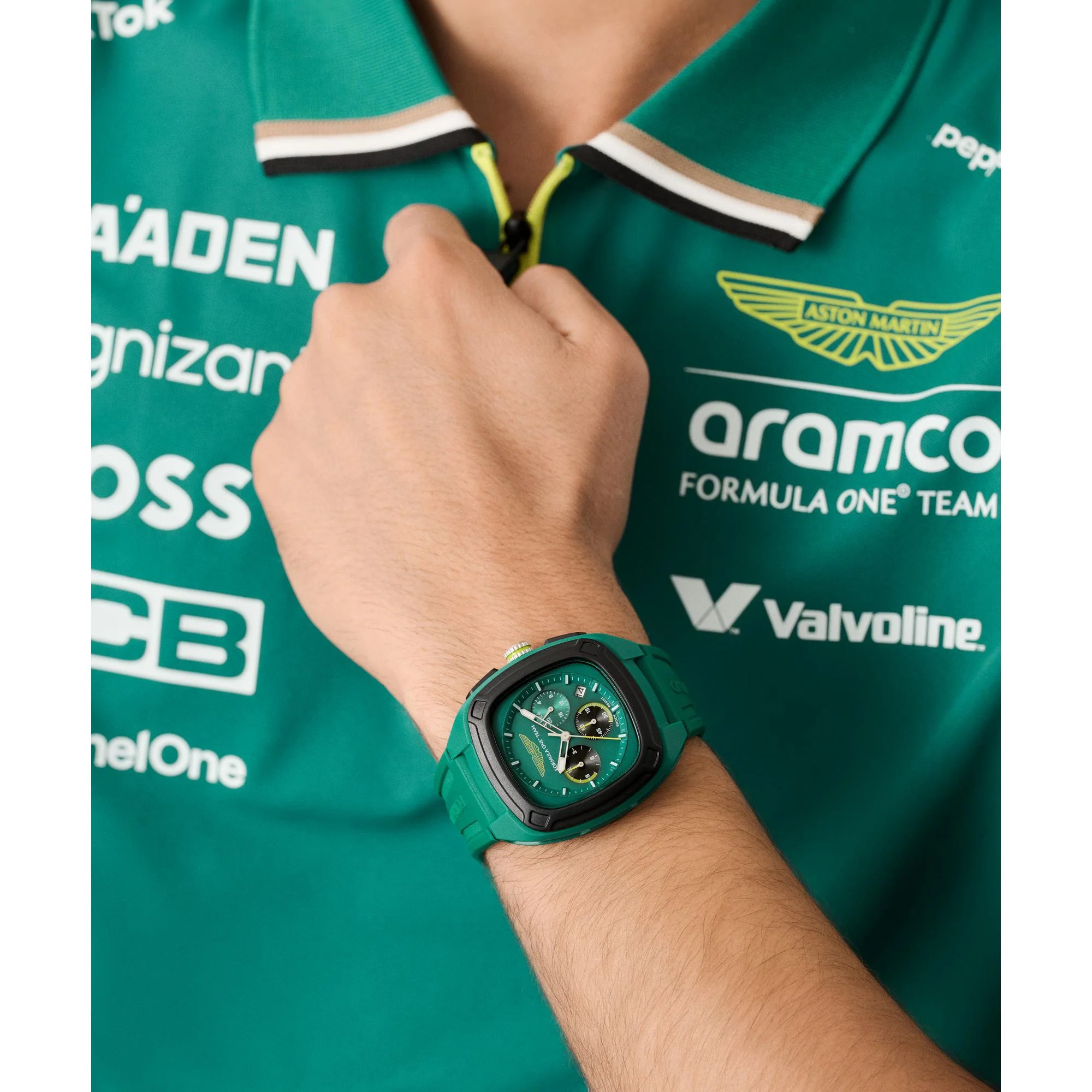 ASTON MARTIN Herren Uhr Analog Quarz AM FORMULA 1 MTFO1F501 Silikon - Image 5
