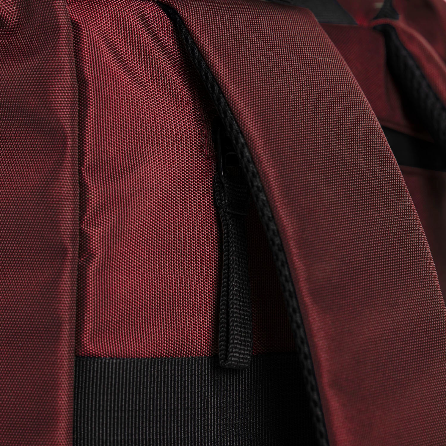 DANIEL RAY DRS25.1504 Bendigo Rolltop Backpack M 57 burgundy - Image 4
