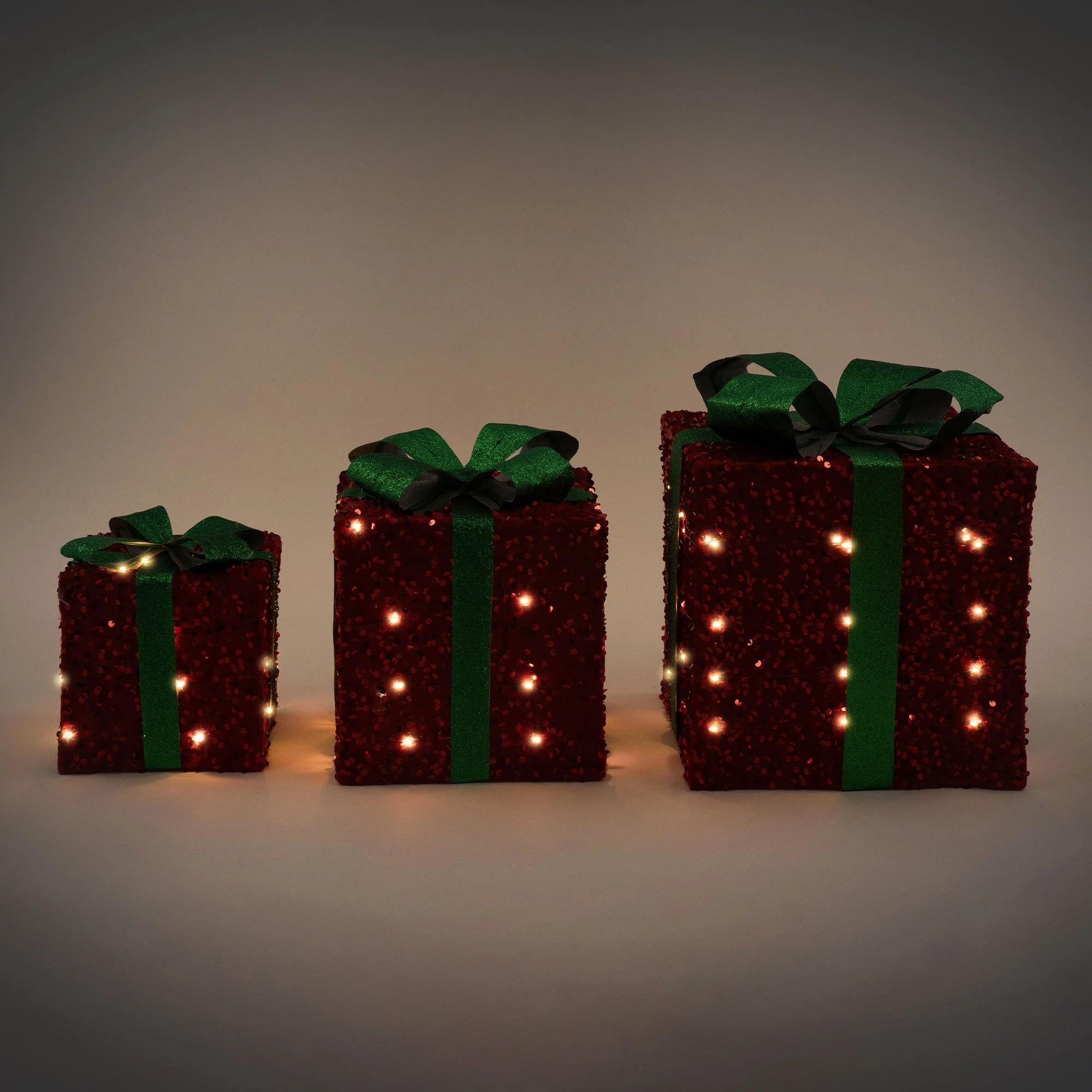 Deko Weihnachtsgeschenke 3er Set mit LEDs Grün/Rot mit Schleifen und Timer - Image 5