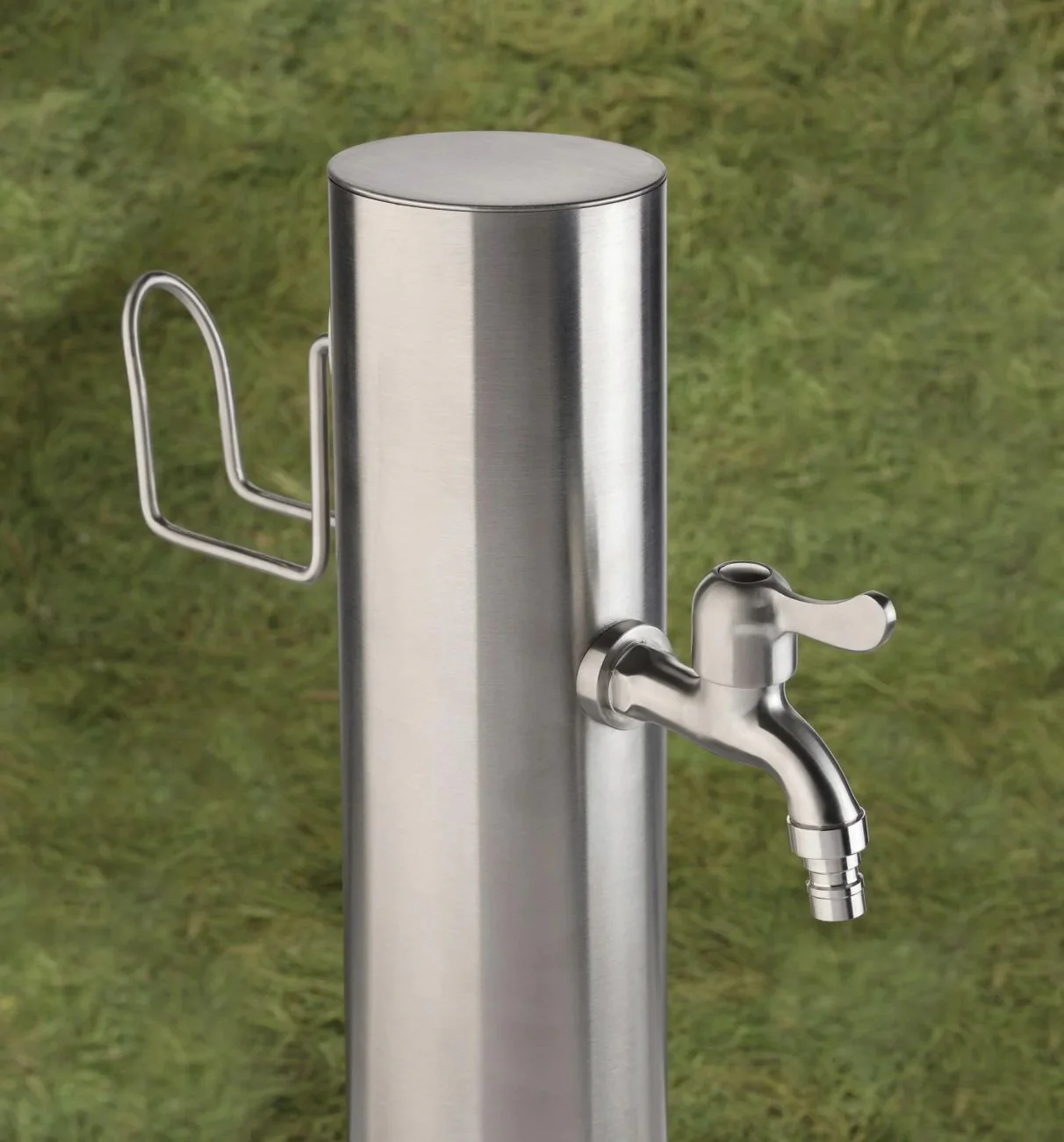 Edelstahl Wasserzapfsäule mit Schlauchhalter & 2 Auslaufhähnen für den Garten - Image 5