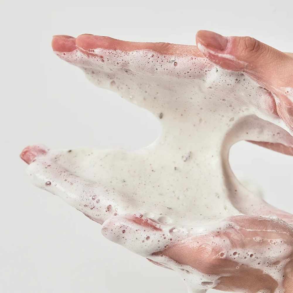 Heartleaf Quercetinol Pore Deep Cleansing Foam - 150 ml - Image 2