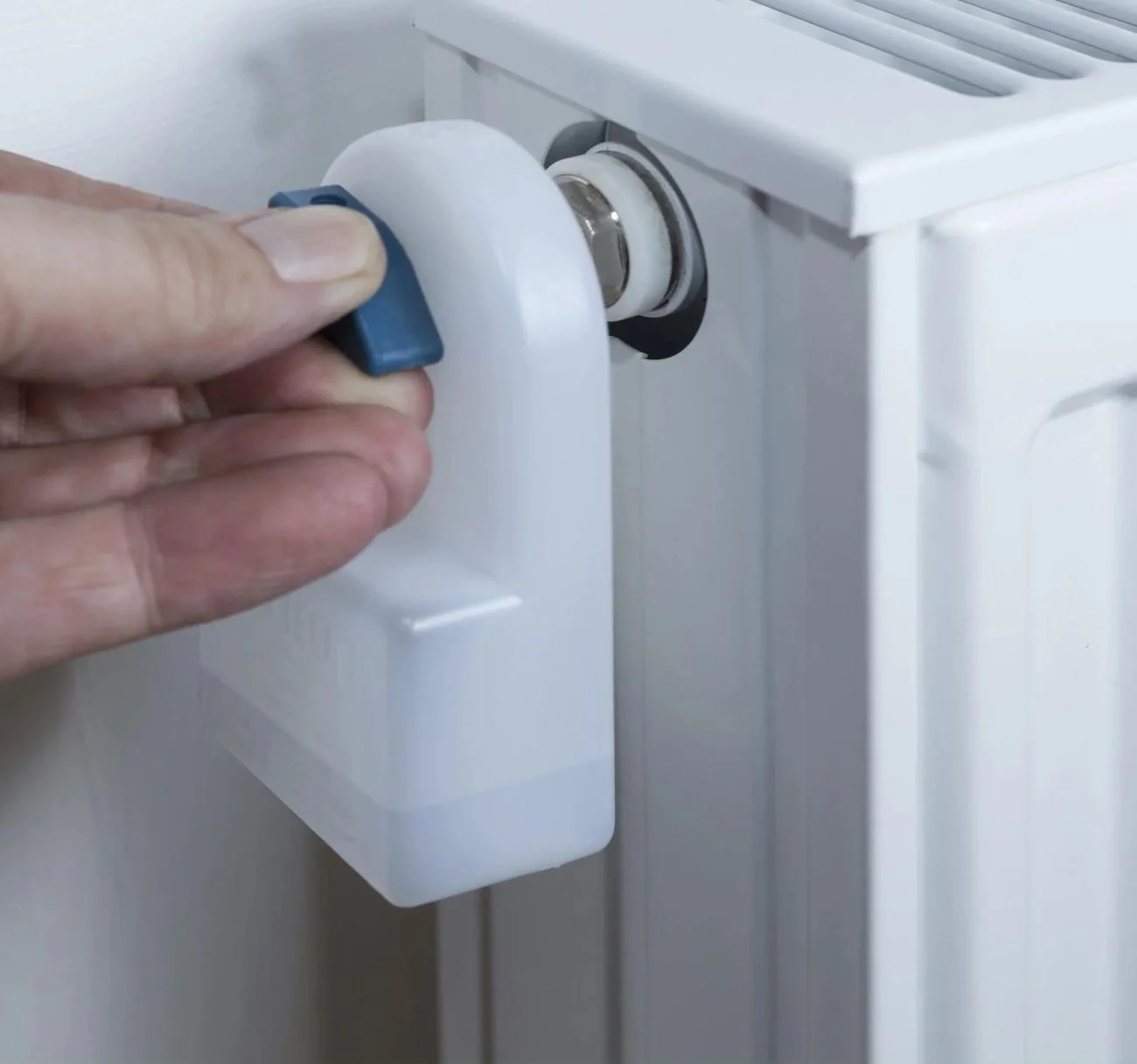 Heizkörperentlüfter mit Wasserauffangbehälter – einfach & sauber Heizkosten sparen - Image 3