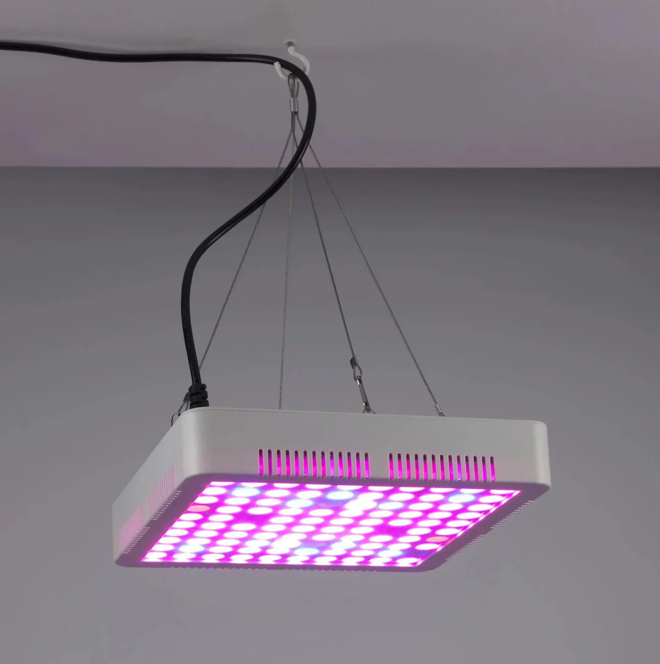 LED Pflanzenleuchte 80W, eckig, Vollspektrum für optimales Wachstum - Image 2
