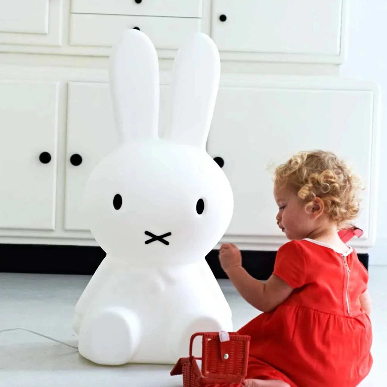 Miffy XL LED-Kinderlampe dimmbar – Tischleuchte als Dekoration, Weiß - Image 7