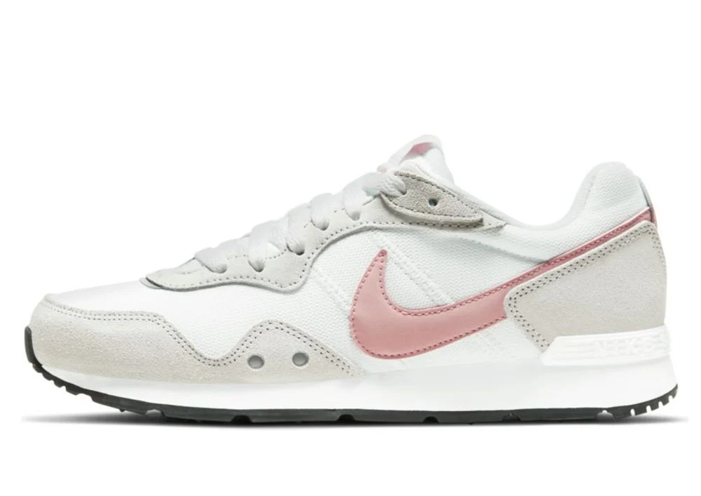 Nike Nike Wmns Venture Runner - Image 26