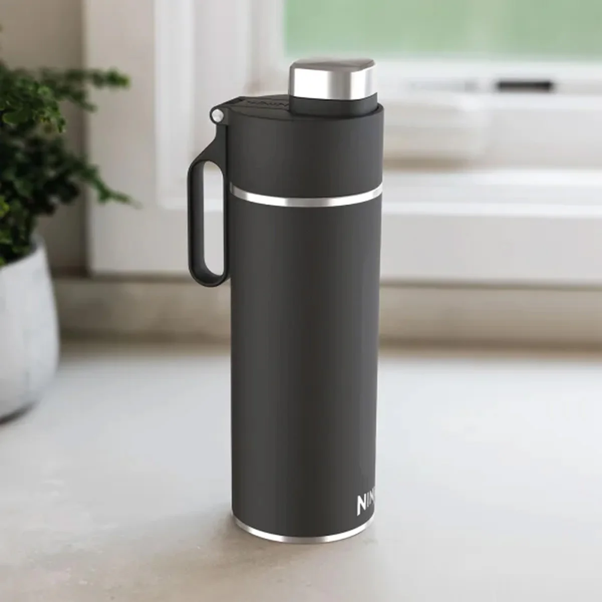Ninja Thirsti Trinkflasche 700ml-To Go mit Triple-Thermo-Isolierung - Image 2