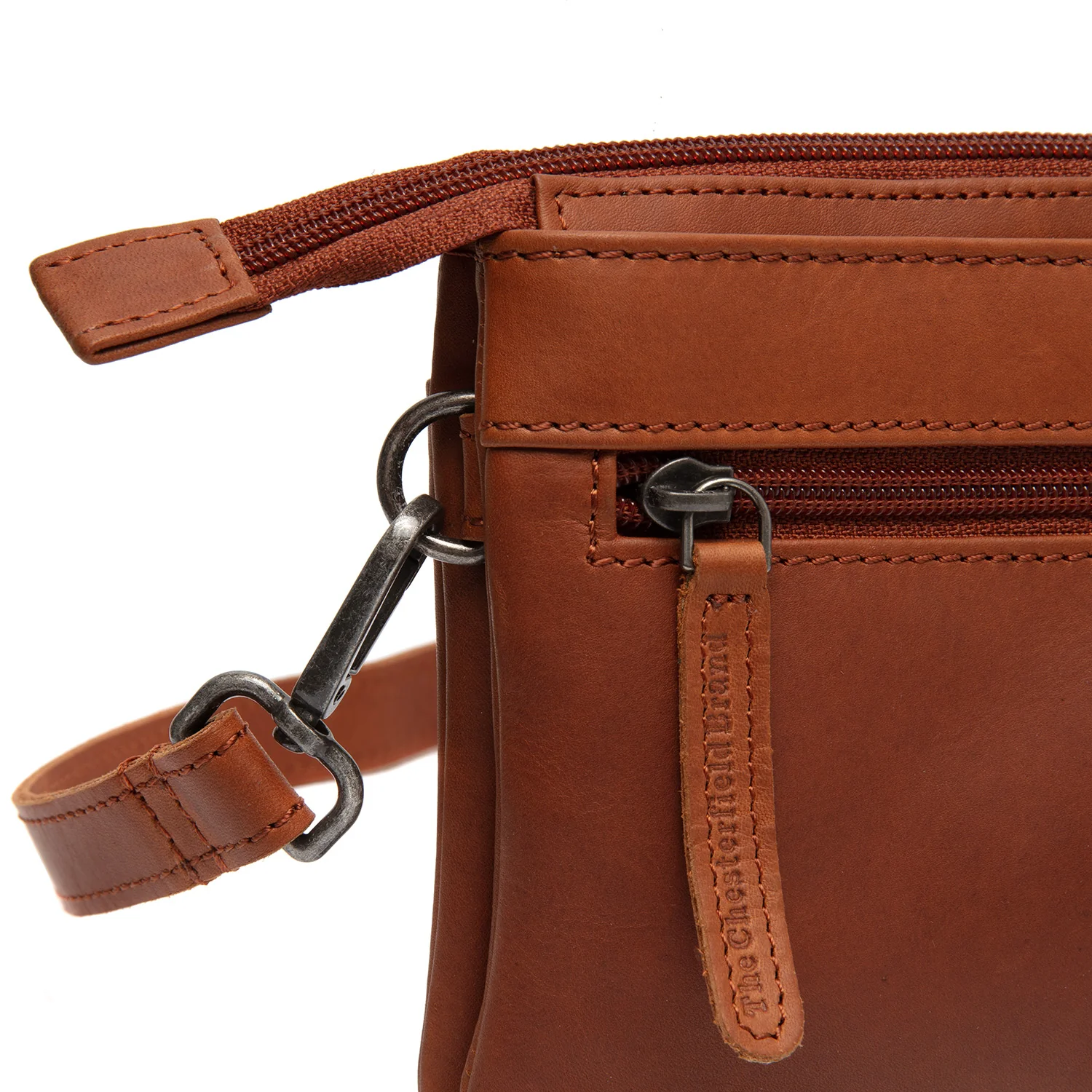 The Chesterfield Brand C48.1314 Thopson Umhängetasche Wax Pull Up Leder 31 cognac - Image 5