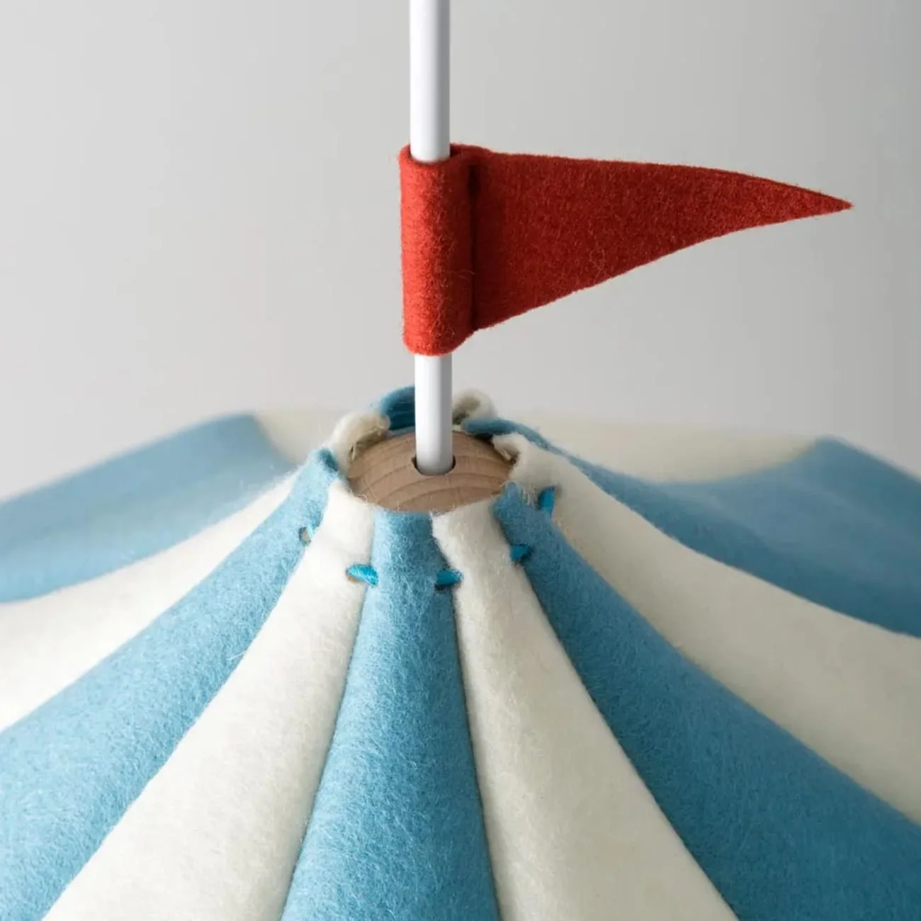 Zauberhafte Kinder-Hängelampe Zirkus – blau - Image 5